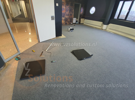 #009 - office projects - VZ Solutions - Renovations and custom solutions - Maatwerk Tapijttegels leggen 9