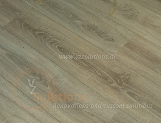 VZ Solutions – renovaties en maatwerk oplossingen – Laminaat vloer leggen – nieuwe laminaatvloer – laminaatvloer laten leggen 1